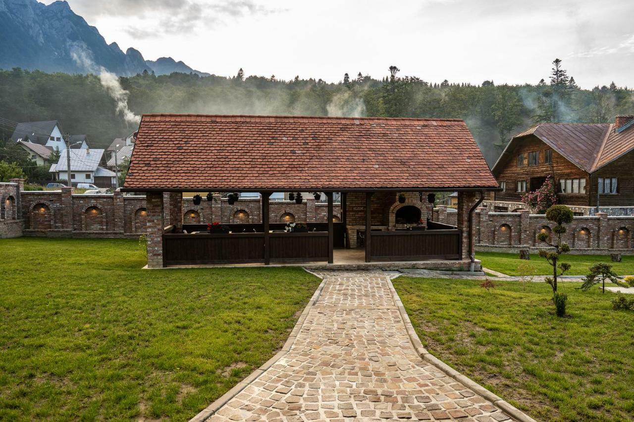 Vila Norbe Buşteni エクステリア 写真